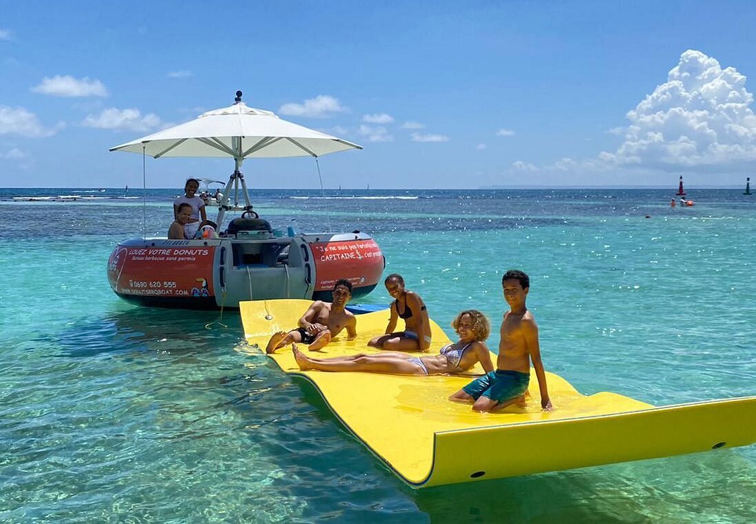 BBQ Donut Boat and Beach Break in cabo rojo, Pedernales 4