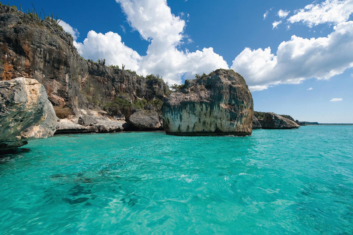 Catamaran Cruise to Bahia de las Aguilas 4